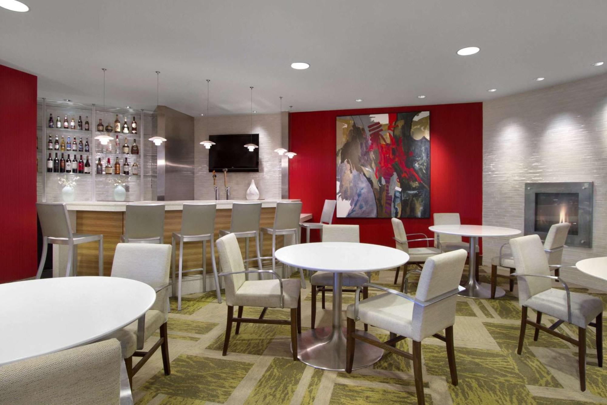 Embassy Suites By Hilton Detroit Metro Airport Romulus Exterior foto